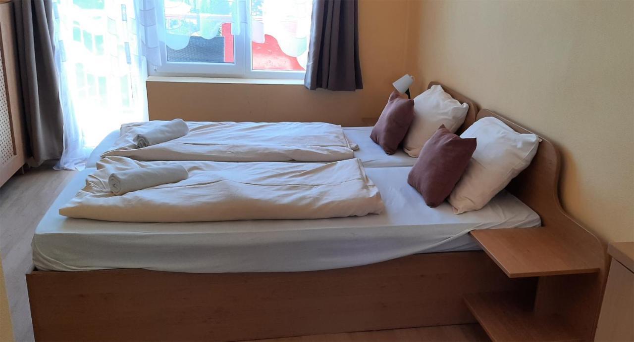 Manuela Ifjusagi Hotel バラトンフレド エクステリア 写真